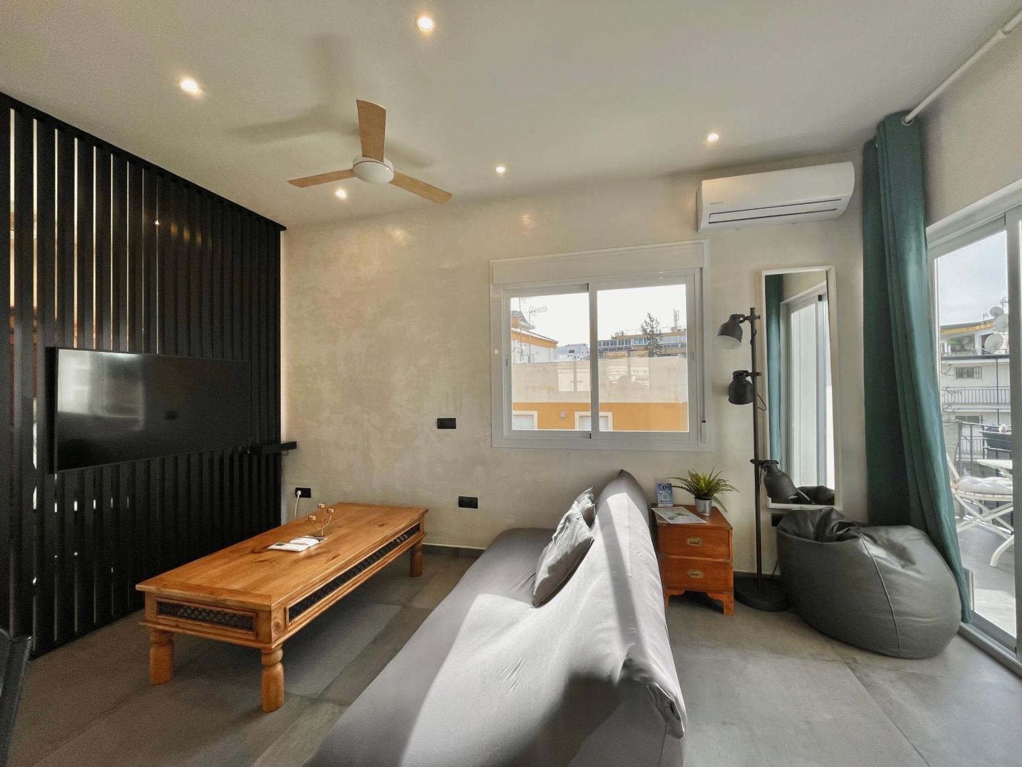 Apartmán Lafrenchtouch - Moderno Y Centrico En Torremolinos Exteriér fotografie